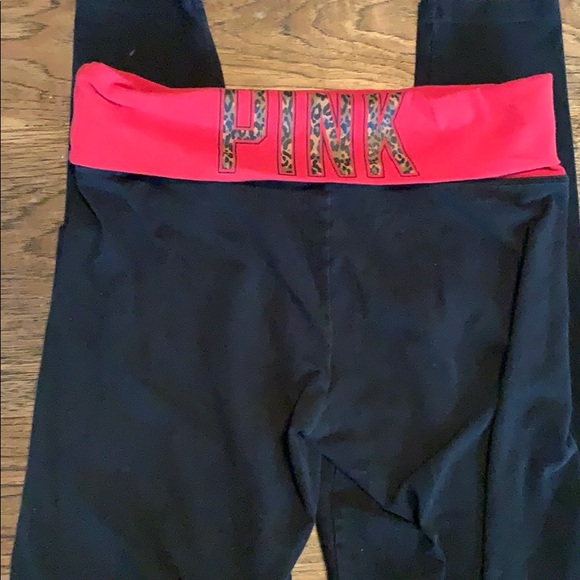 PINK Victoria's Secret Pants - Pink Victoria Secret yoga capris
